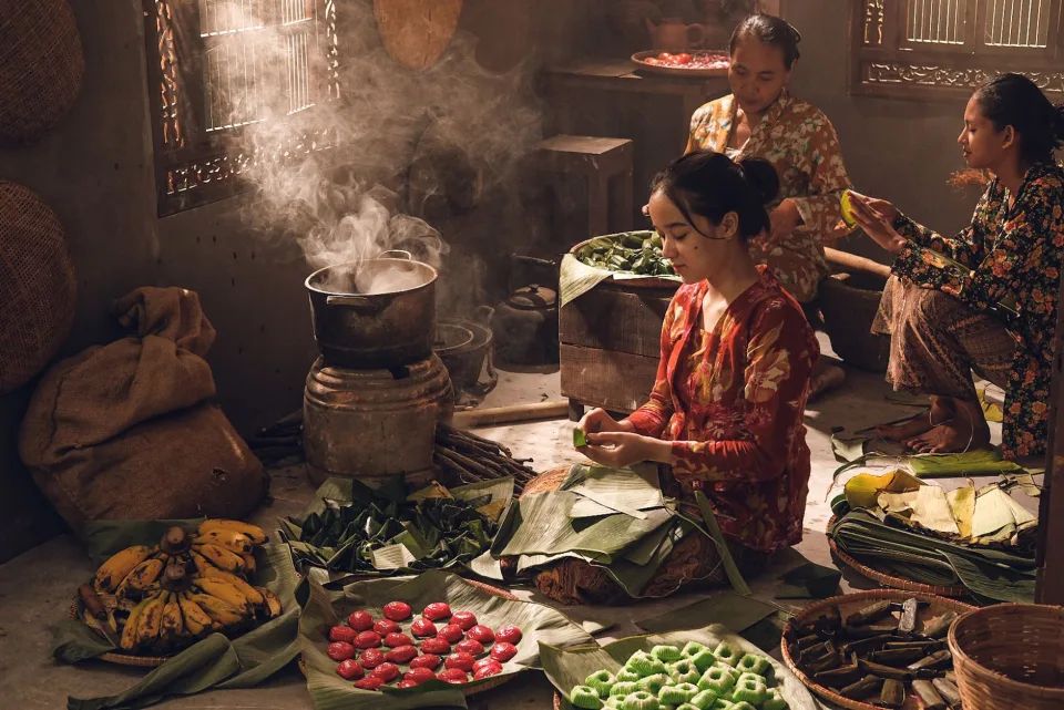 Bàn ăn tại Đặng Ngọc Kin